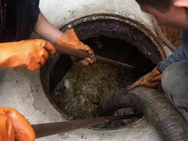群英乡化油池、化粪池清理要做哪些安全措施？